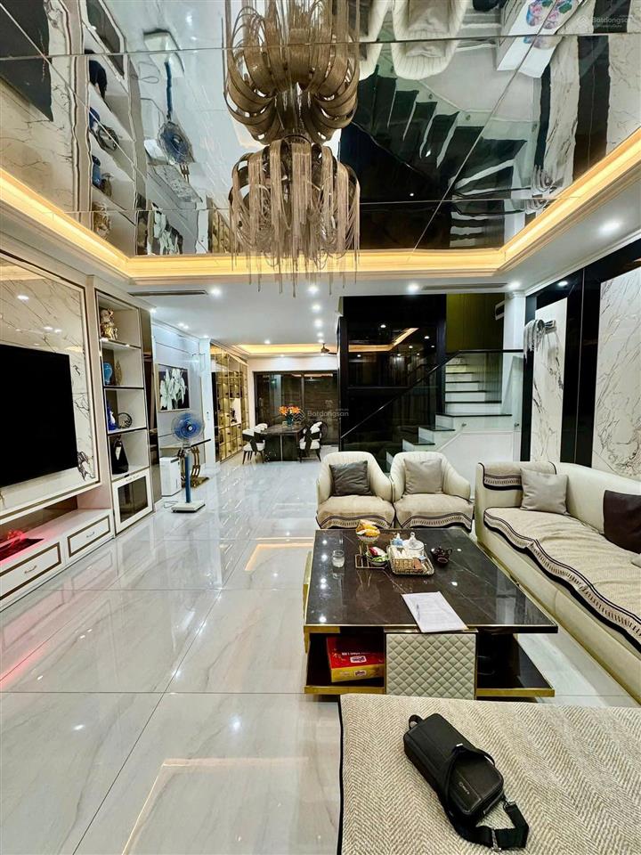 28,5 tỉ lô góc thái hà 75m2*6 tầng*mt 5,5m oto tránh full nội thất phố kd sầm uất