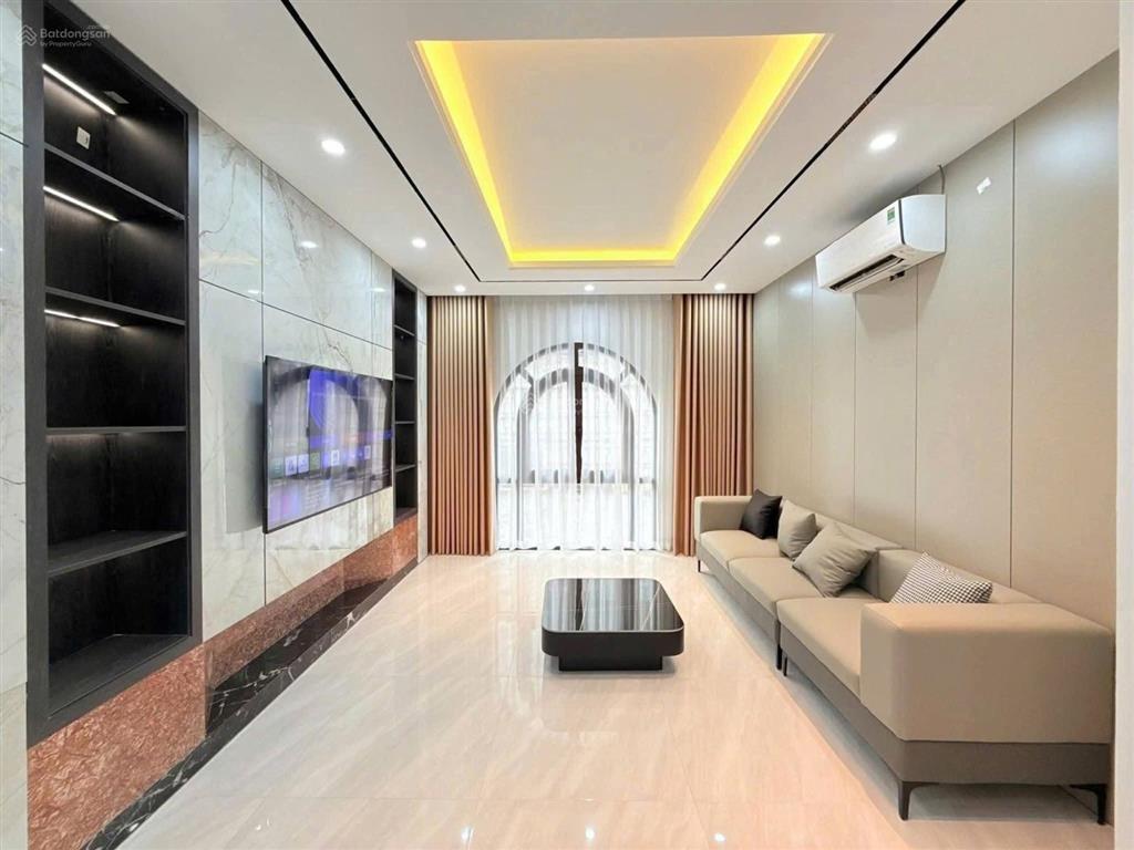 22,5 tỷ tt đống đa 80m2*7 tầng*mt 5,5m 3 ô tô tránh thông sàn nhà đẹp kinh doanh dt 1,5 tỷ/năm