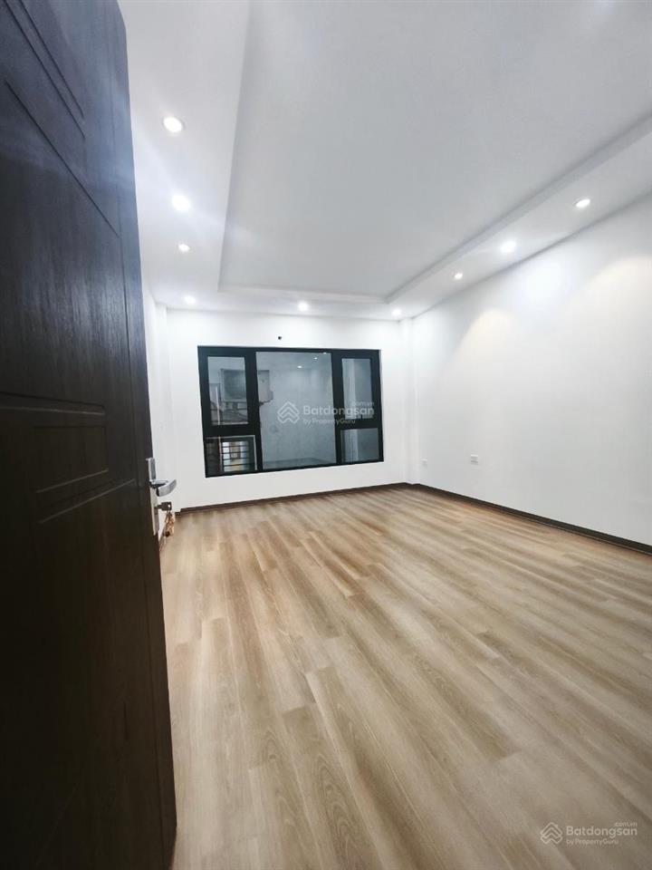 30,5 tỷ phố đông các 70m2*5 tầng*mt 4,5m oto dừng đỗ thông sàn kinh doanh đỉnh dòng tiền 850tr/năm