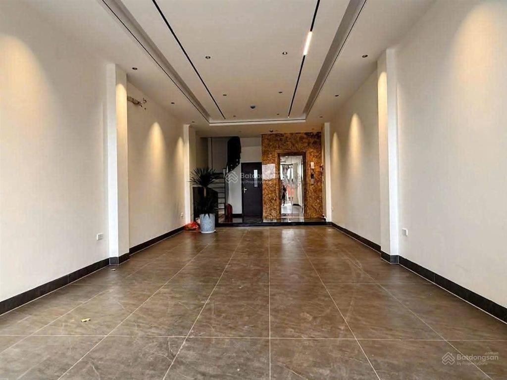 40,5 tỷ phố hào nam 65m2*7 tầng*5m mt 5m vỉa hè kinh doanh mặt phố, ô tô dừng đỗ thoải mái