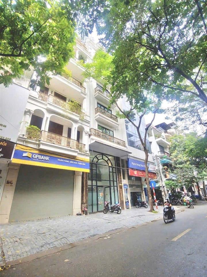 31,5 tỷ mp hoàng cầu 65m2*9 tầng*5m mt vỉa hè 5m ô tô tránh dừng đỗ kd dòng tiền 1,2 tỷ/năm