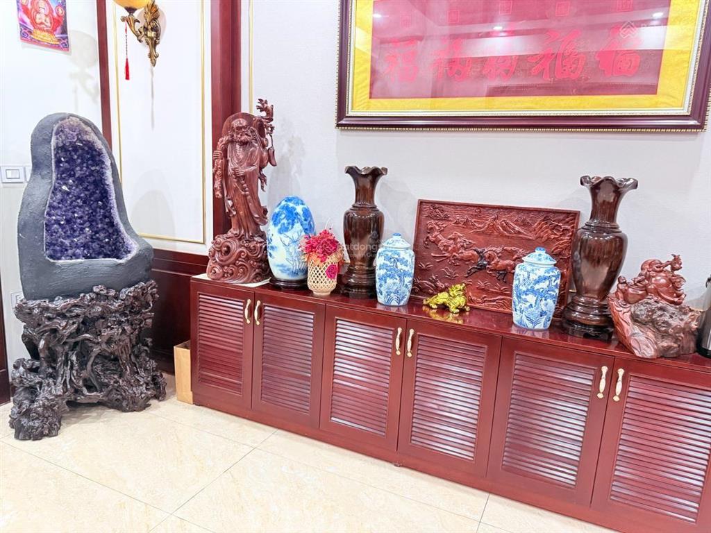 54,5 tỷ nguyễn chí thanh 110m*7 tầng*mt5,5m 3 ô tô tránh dừng đỗ kd 1,5 tỷ/năm