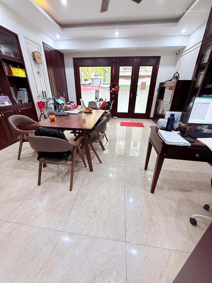 54,5 tỷ nguyễn chí thanh 110m*7 tầng*mt5,5m 3 ô tô tránh dừng đỗ kd 1,5 tỷ/năm
