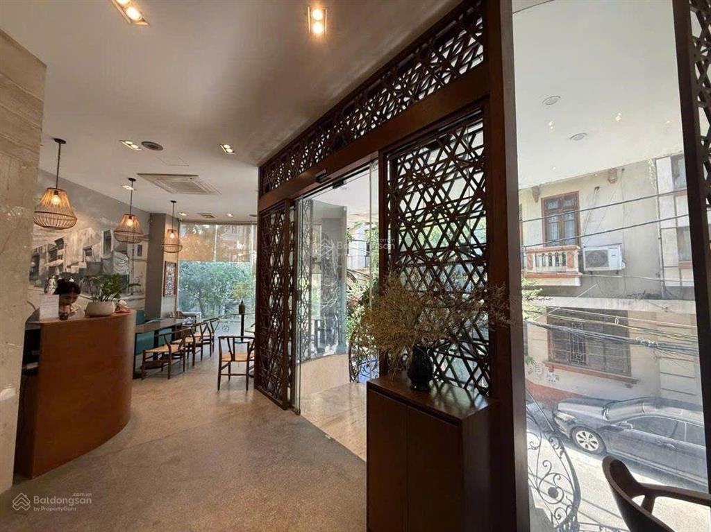 Mặt ngõ hoàng cầu 70m2*6 tầng mt5,3m, thang máy, ngõ thông ô tô tránh kd 70tr/tháng giá nhỉnh 30 tỷ