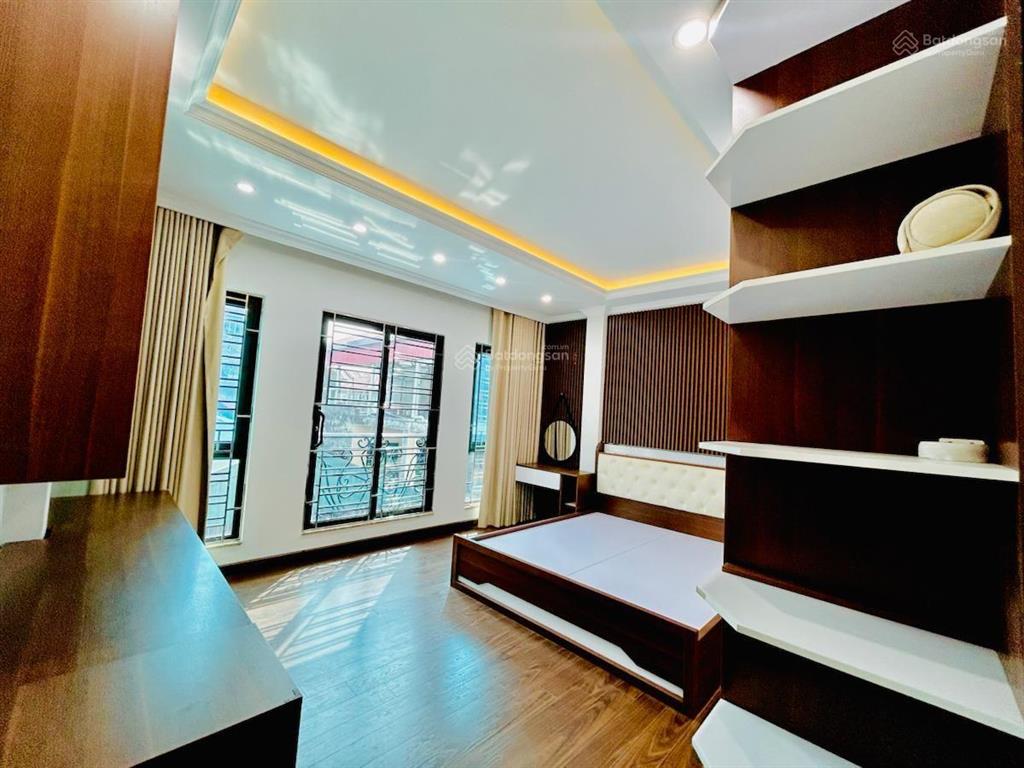 28,5 tỷ nguyễn lương bằng 65m2*7 tầng*5m mt thang máy thông sàn nhà mới tinh về ở luôn