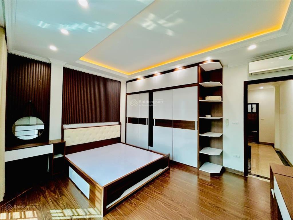 28,5 tỷ nguyễn lương bằng 65m2*7 tầng*5m mt thang máy thông sàn nhà mới tinh về ở luôn