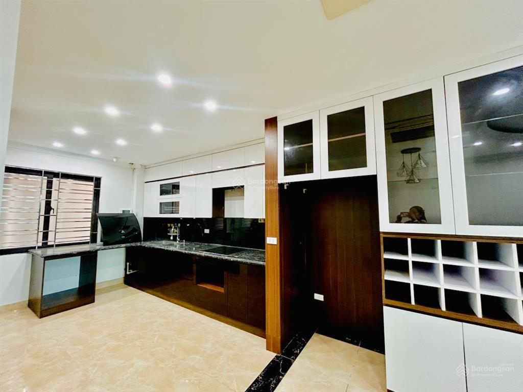 28,5 tỷ nguyễn lương bằng 65m2*7 tầng*5m mt thang máy thông sàn nhà mới tinh về ở luôn