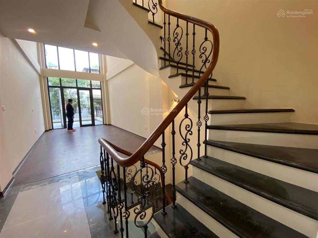 23,5 tỉ an trạch 85m2*6 tầng*4m mt mặt oto tt đống đa nhà mới thông sàn thang máy dọn ngay về ở
