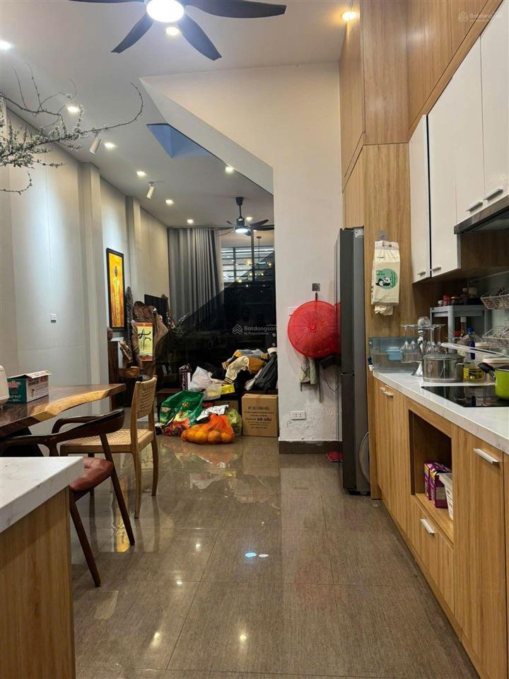 17,5 tỷ cảm hội (lò đúc) 75m2*5t*4,5m mt 2 mặt thoáng oto dừng đỗ phố vip qhbt dân trí cao