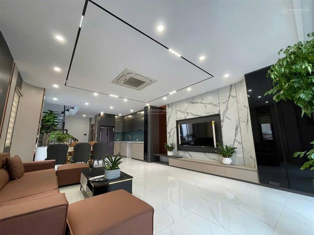23,5 tỉ ngọc khánh 65m2*8 tầng thang máy mt 5m oto tránh dừng đỗ kd sầm uất nhà 2 mặt thoáng