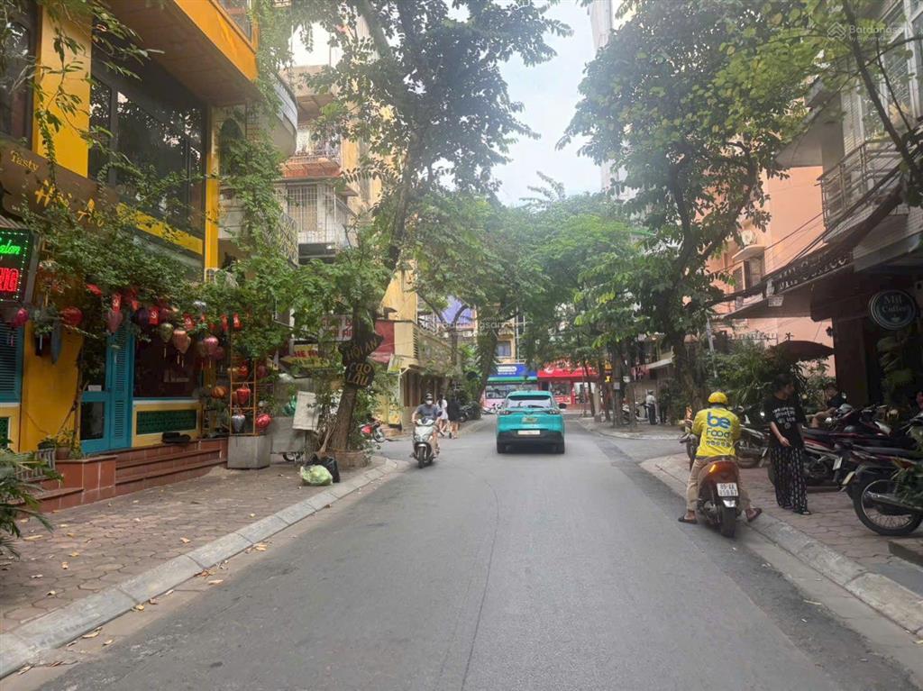 21,5 tỉ nguyên hồng 50m*5 tầng*5m mt vỉa hè ngõ thông ô tô tránh dừng đỗ ở +kd/vp thuận lợi