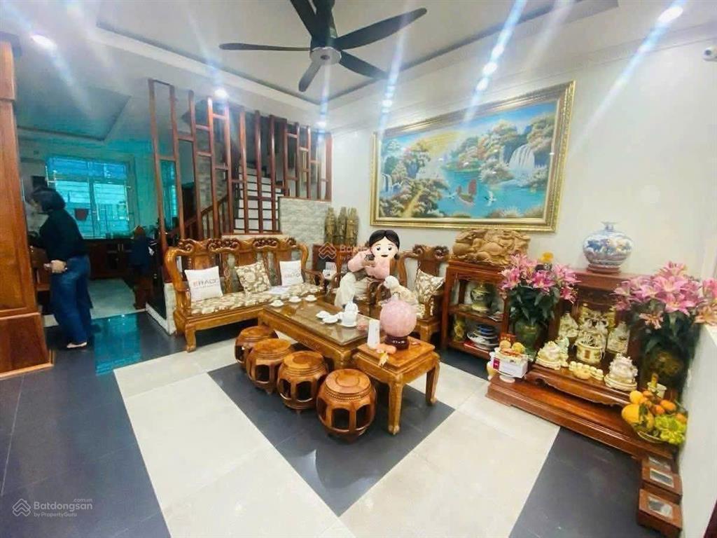 21,5 tỉ nguyên hồng 50m*5 tầng*5m mt vỉa hè ngõ thông ô tô tránh dừng đỗ ở +kd/vp thuận lợi