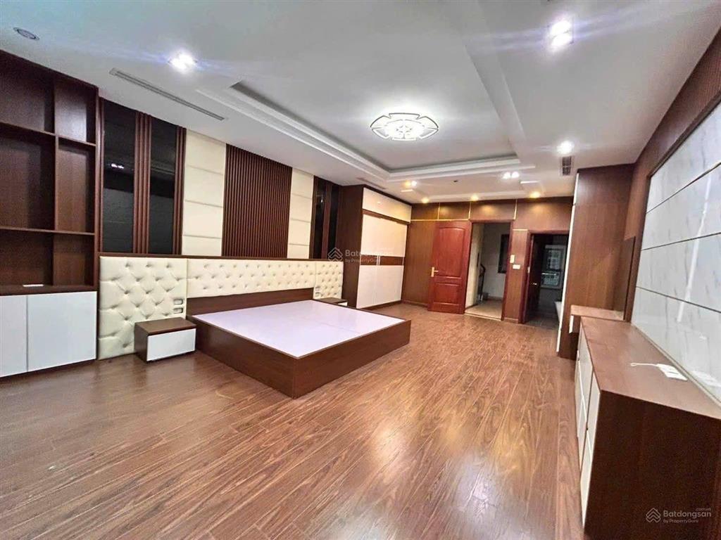 23,5 tỉ hoàng cầu 55m*8 tầng*4,6m mt thang máy oto tránh ngõ thông ở+kd thuận tiện