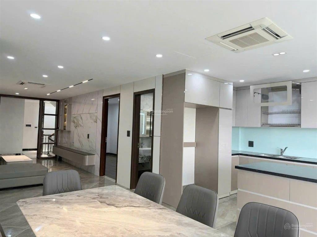 25,5 tỷ đê la thành 60m*8 tầng*4,8m mt thang máy thông sàn full nội thất oto tránh dừng đỗ