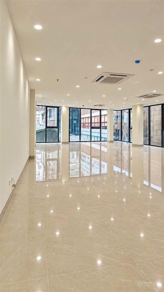 73 tỷ] lê văn lương 120m*9 tầng*13m mt thông sàn thang máy kd dòng tiền 1,7 tỷ/năm