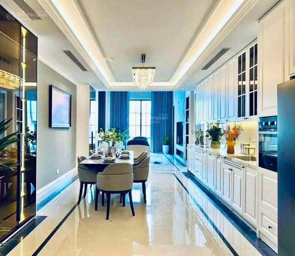 26,5 tỷ trung kính 70m*8 tầng*4,5m mt thang máy thông sàn ô tô tránh vỉa hè ô tô tránh dừng đỗ