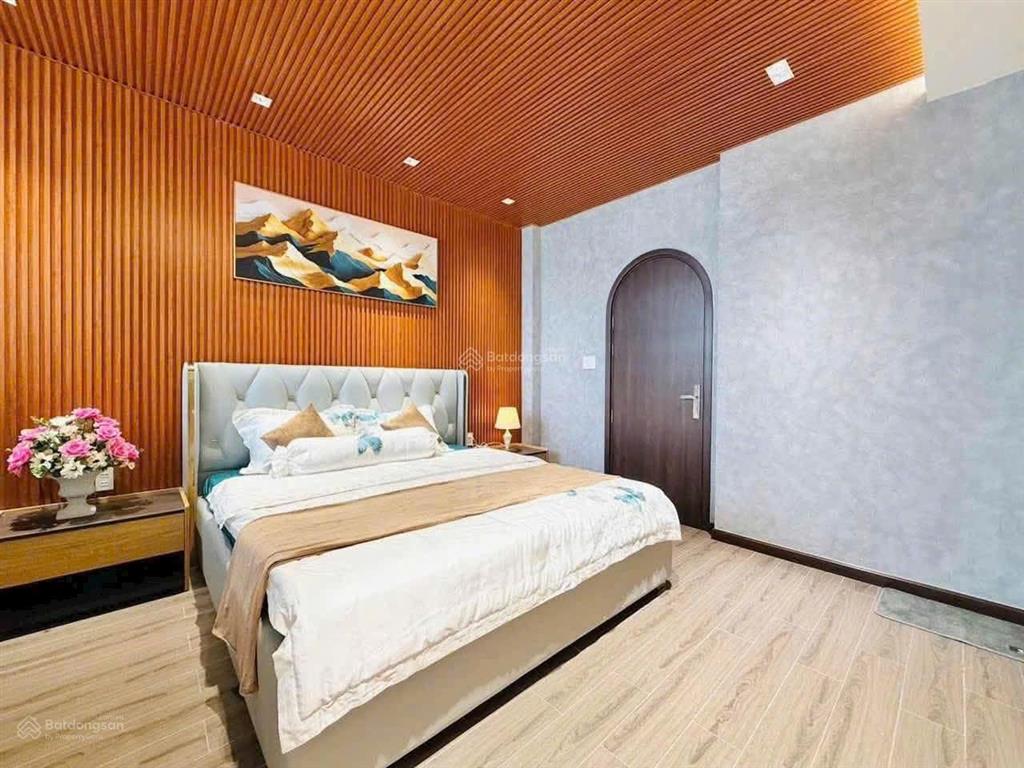 25,5 tỉ trung hòa 70m*8 tầng*4,5m mt thông sàn thang máy ô tô tránh dừng đỗ công năng linh hoạt
