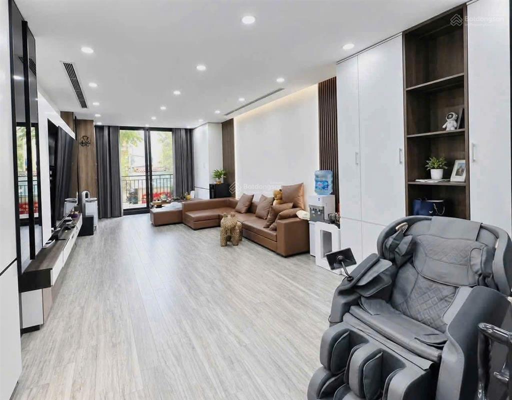 26 tỷ pl huỳnh thúc kháng 60m*7 tầng*4,5m mt thông sàn thang máy ngõ thông oto tránh vỉa hè