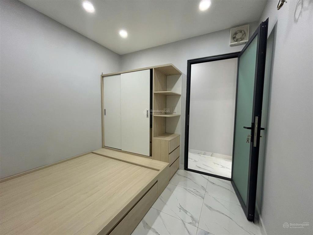 Chủ gấp bán! giảm 300tr  hẻm ô tô  3pn  lê văn việt  full nội thất