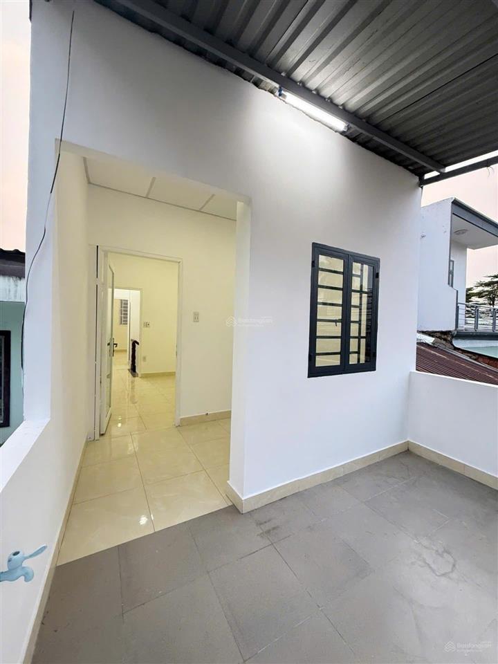 Hxh  2 tầng  nhà lê văn việt  54m²  3pn  2wc  đối diện vincom  nhỉnh 4 tỷ