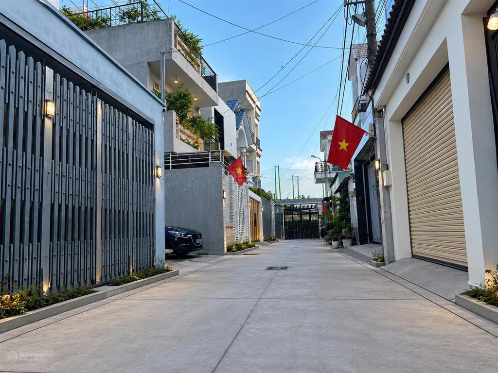 Gấp bán! nhà 3 tầng đình phong phú  80m2  ngang 6,6  nhỉnh 7 tỷ.