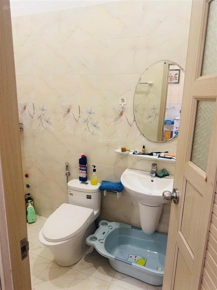 Gấp bán! nhà 3 tầng đình phong phú  80m2  ngang 6,6  nhỉnh 7 tỷ.