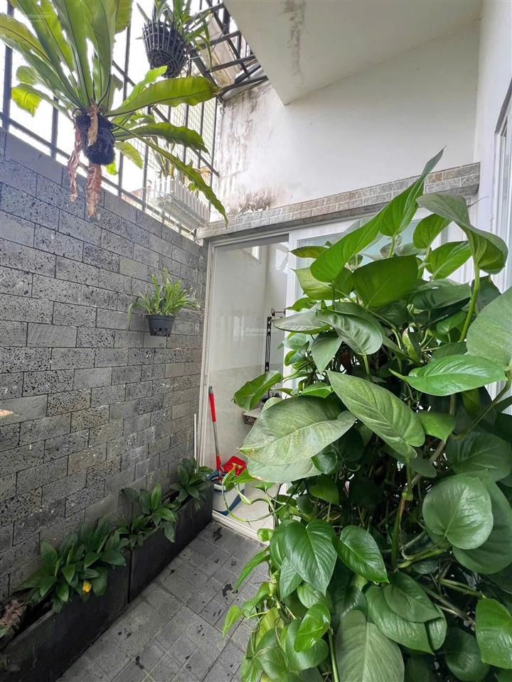 Chính chủ định cư mỹ gấp bán nhà đẹp ngay lê văn việt chỉ 5,2 tỷ ô tô đậu cửa