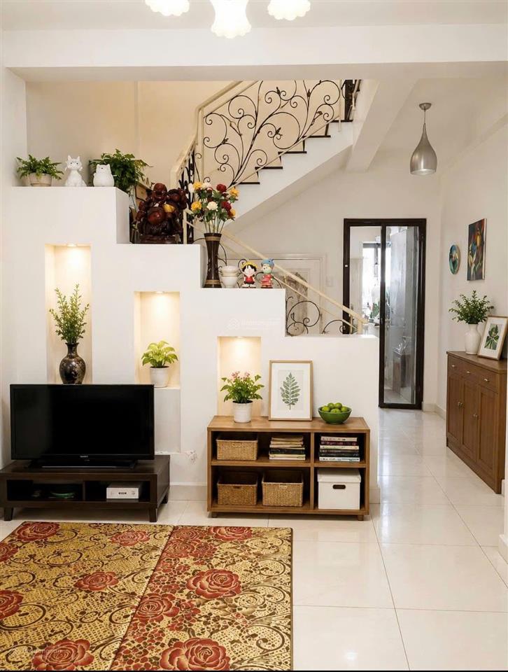 Chủ giảm 1 tỷ bán nhanh nhà 3 tầng 80m2  lê văn việt đường ô tô tránh nhau chỉ 6,5 tỷ