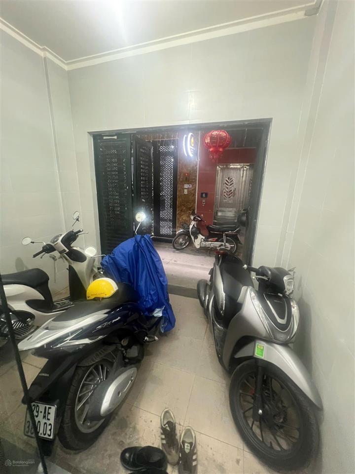 Chính chủ bán nhà số 3 ngõ 3/12 phố nhân hoà  gần kdt vinhomes cao xà lá hà nội