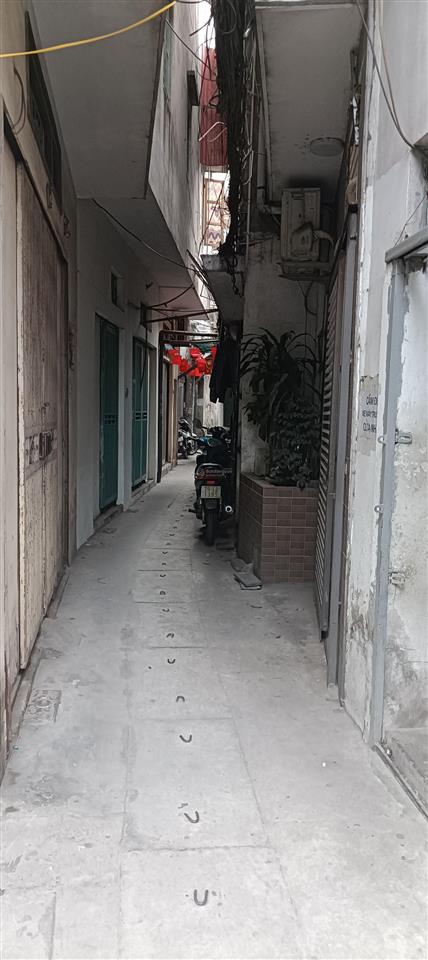 Chính chủ bán nhà số 3 ngõ 3/12 phố nhân hoà  gần kdt vinhomes cao xà lá hà nội