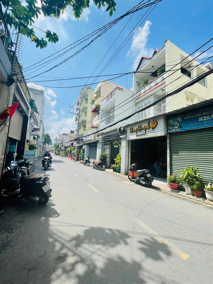 Vị trí vàng đỗ nhuận 5.5x20m ngang hơn 5m hiếm có sát chợ sơn kỳ, gần celadon city chỉ 12.9 tỷ