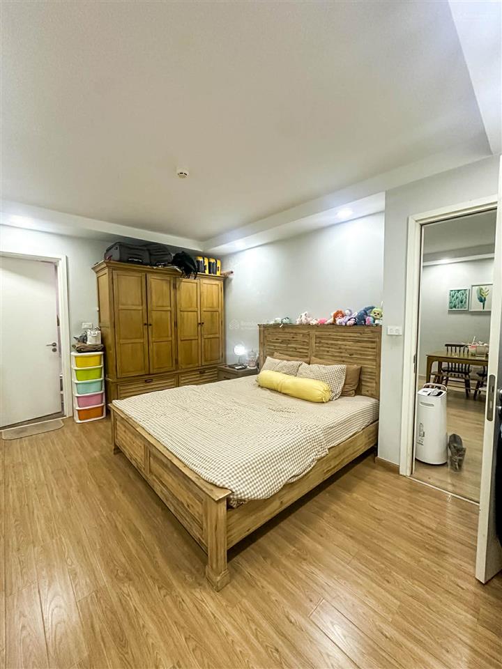 Bán căn chung cư 100m2 gồm 3 phòng ngủ, 2 vệ sinh