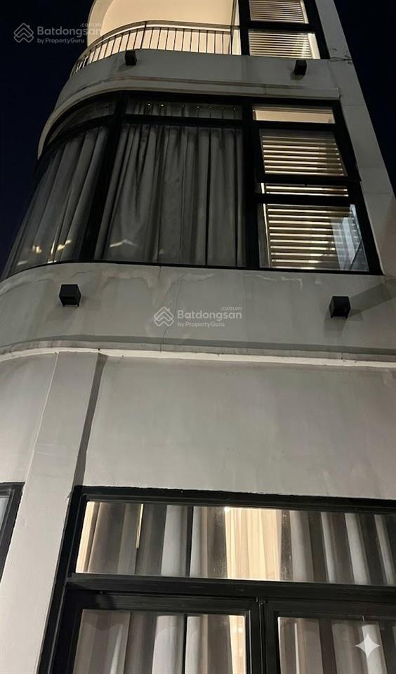Bán nhà lô góc võ văn kiệt quận 1 chdv mới full nội thất dòng tiền 32 triệu/tháng giá 8.1 tỷ