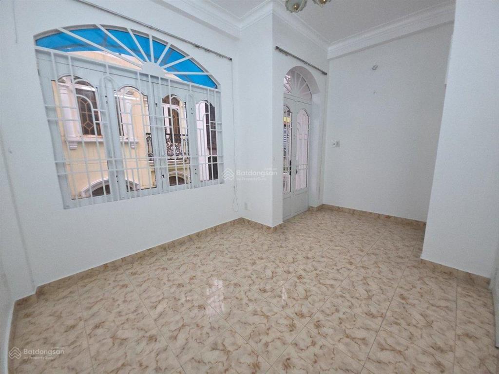 Bán nhà trần quang diệu, quận 3 khu kinh doanh thời trang sầm uất, 36m2 ngang hơn 4m giá 7,99 tỷ