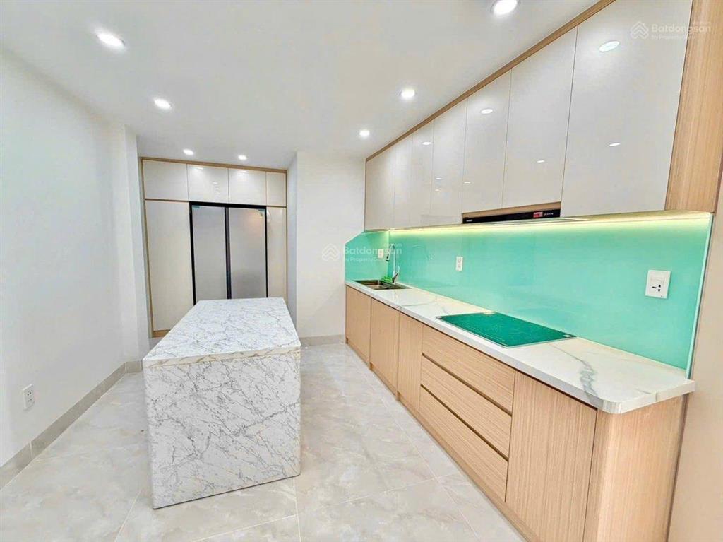 Bán nhà mt hoàng xa  nguyễn văn nguyễn, quận 1  kdc đẳng cấp bên bờ công viên, view lanmark 81