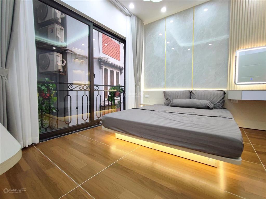 Bán nhà đống đa  6 tầng thang máy, oto đỗ cửa 10m ra phố, 2 thoáng trước sau vĩnh viễn ở cực sướng