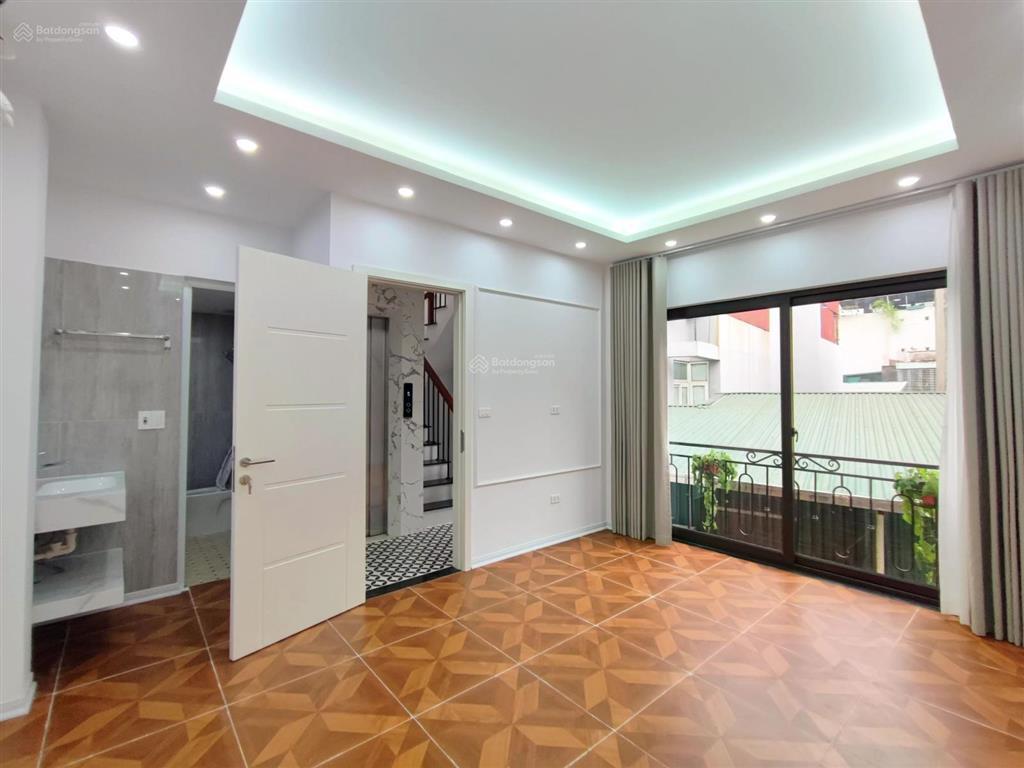 Bán nhà đống đa  6 tầng thang máy, oto đỗ cửa 10m ra phố, 2 thoáng trước sau vĩnh viễn ở cực sướng