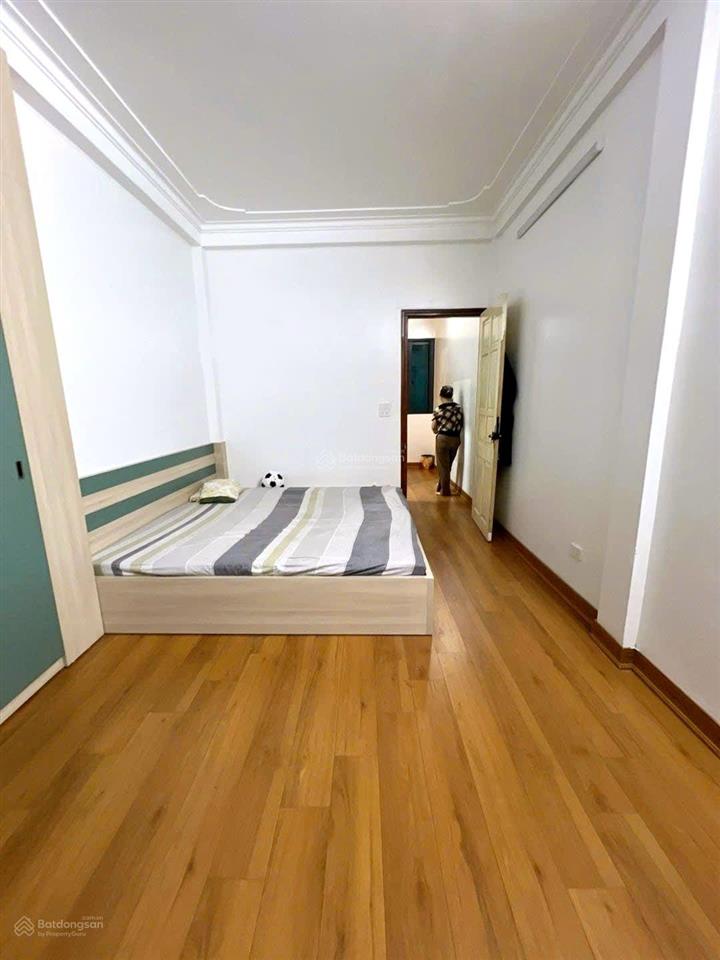 Bán nhà thanh xuân  ngõ thông oto qua nhà. dt 34m2  mt 3.5m x 6 tầng thang máy dọn về ở ngay.