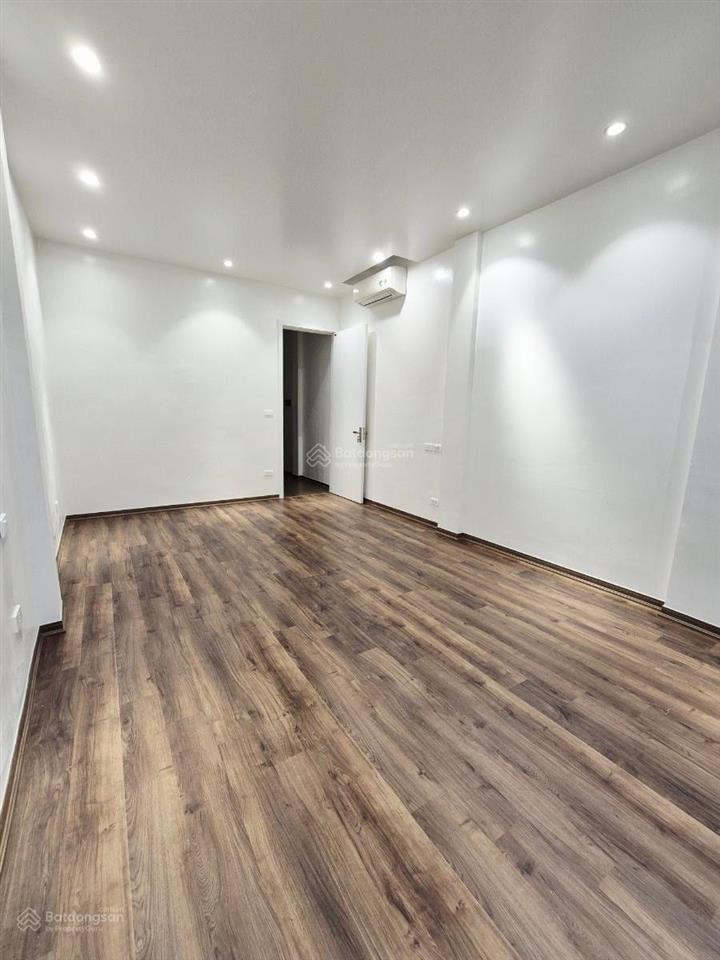 Bán nhà phố tôn đức thắng, oto đỗ cửa 20m ra phố  ngõ thông  kinh doanh. dt43m  mt3.8m x 6 tầng.