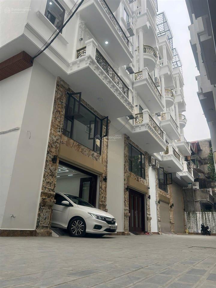 Nhà đẹp đống đa, gara oto  thang máy  20m ra phố oto tránh  nói không với quy hoạch.