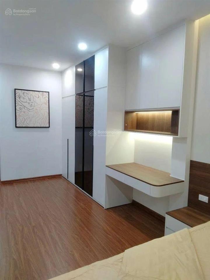 Nhà đẹp thang máy ở ngay khu vực hồ ba mẫu, đống đa. ngõ thông các ngả  kinh doanh nhỏ  3 thoáng.