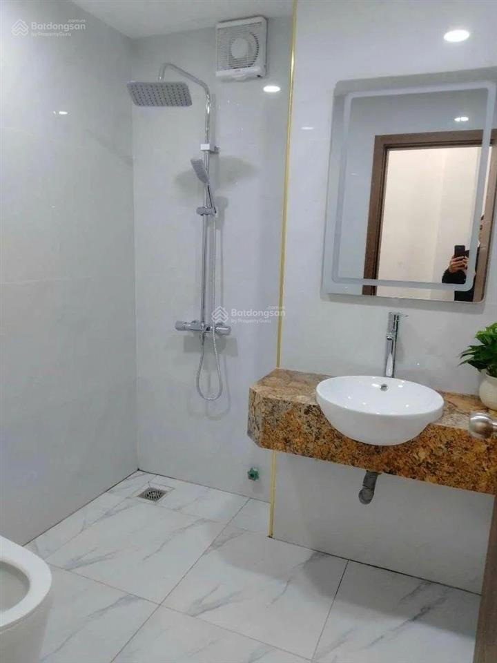 Nhà đẹp thang máy ở ngay khu vực hồ ba mẫu, đống đa. ngõ thông các ngả  kinh doanh nhỏ  3 thoáng.