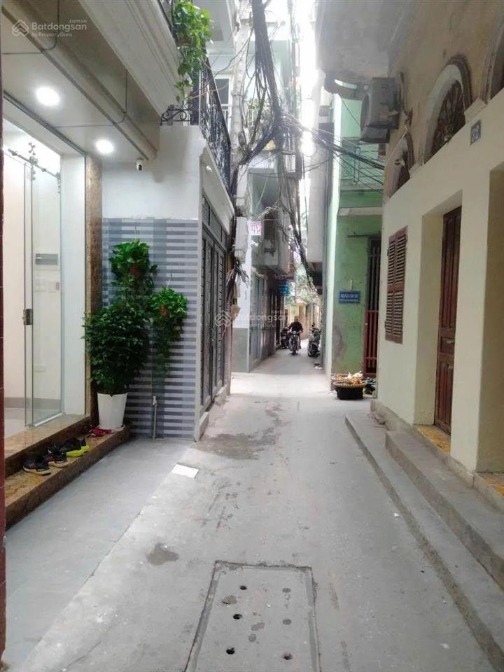 Nhà đẹp thang máy ở ngay khu vực hồ ba mẫu, đống đa. ngõ thông các ngả  kinh doanh nhỏ  3 thoáng.