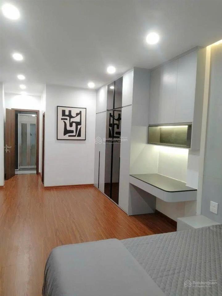 Nhà đẹp thang máy ở ngay khu vực hồ ba mẫu, đống đa. ngõ thông các ngả  kinh doanh nhỏ  3 thoáng.