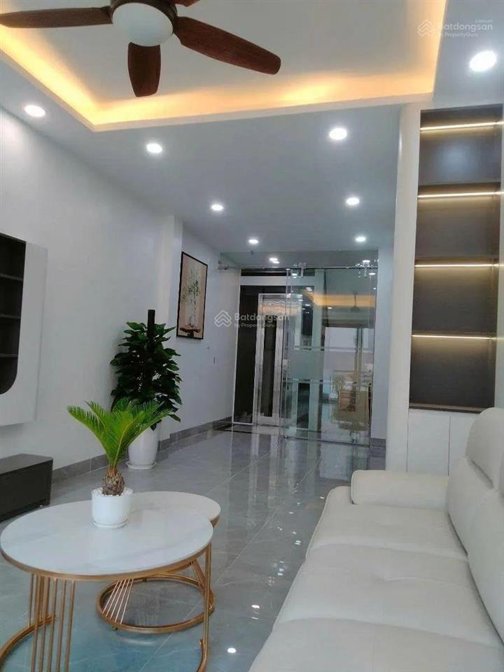 Nhà đẹp thang máy ở ngay khu vực hồ ba mẫu, đống đa. ngõ thông các ngả  kinh doanh nhỏ  3 thoáng.