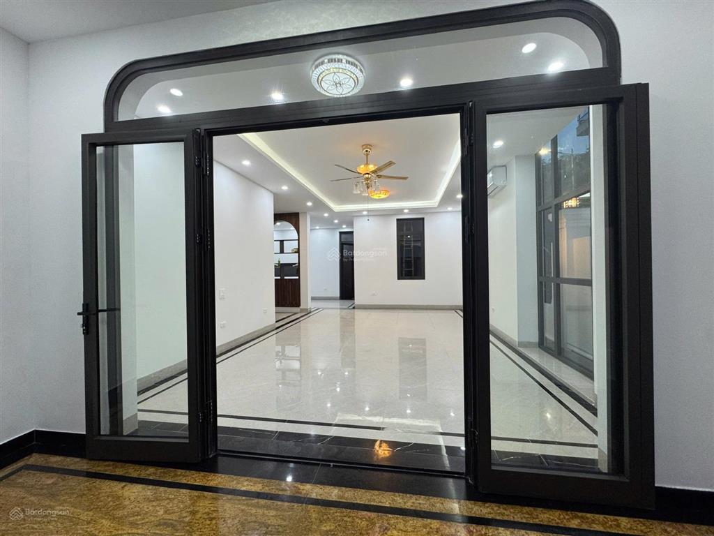 Siêu biệt thự văn khê, 182m2 x 3 tầng, lô góc, mặt tiền 22m, giá 49 tỷ 5