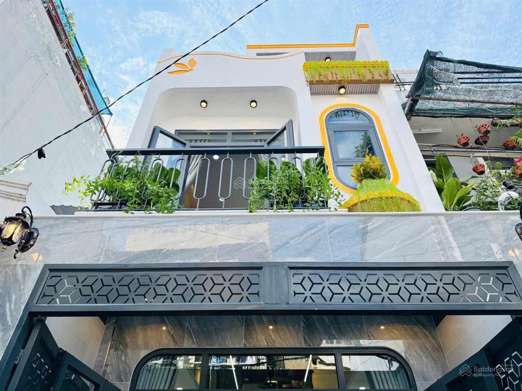 Giảm ngay 500 triệu chỉ còn 3,15 tỷ/80m2  nhà hxh nguyễn đình chiểu q3  gần chợ bàn cờ, sổ riêng