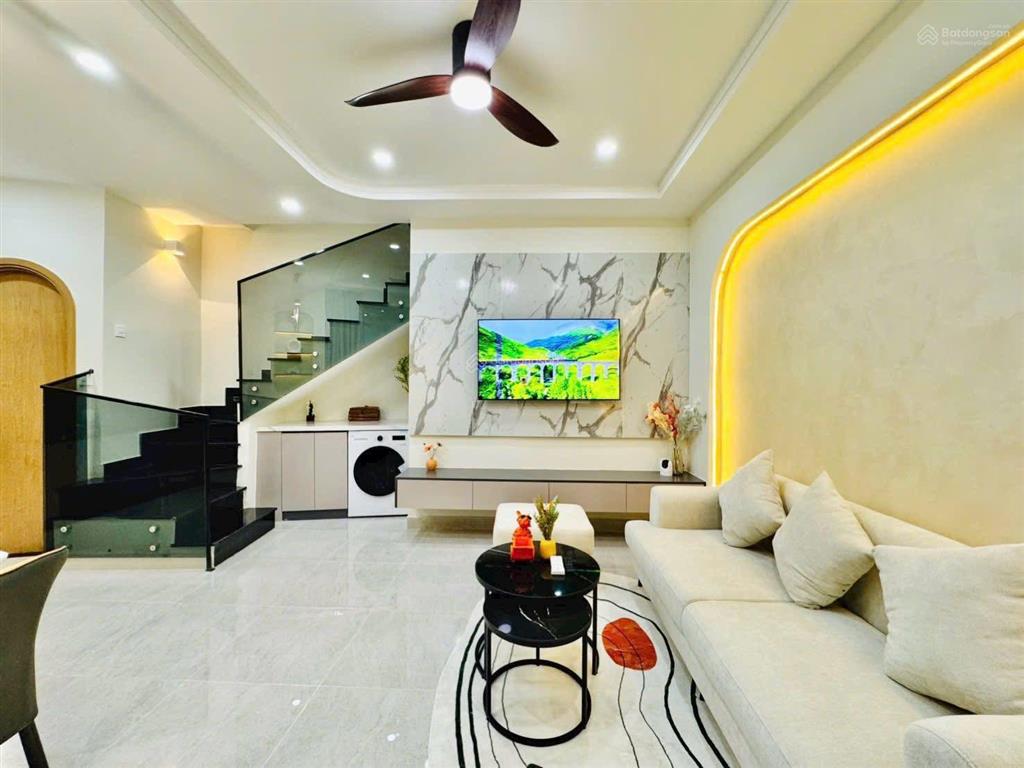 Giảm ngay 500 triệu chỉ còn 3,15 tỷ/80m2  nhà hxh nguyễn đình chiểu q3  gần chợ bàn cờ, sổ riêng