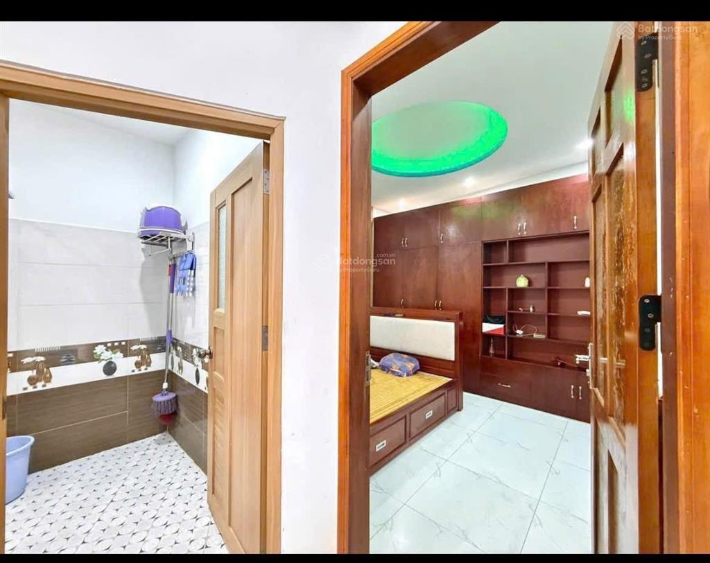 Bán nhà giá ngộp/60m2  hxh nguyễn hữu cảnh  gần landmark 81  sổ riêng, hoàn công đầy đủ