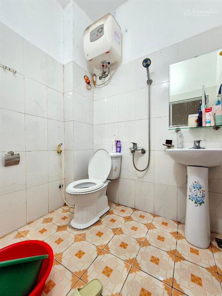 Tân mai căn góc 22m 5 tầng mt 3,5m  3 ngủ, giá cực bất ngờ 4,6tỷ sổ vuông